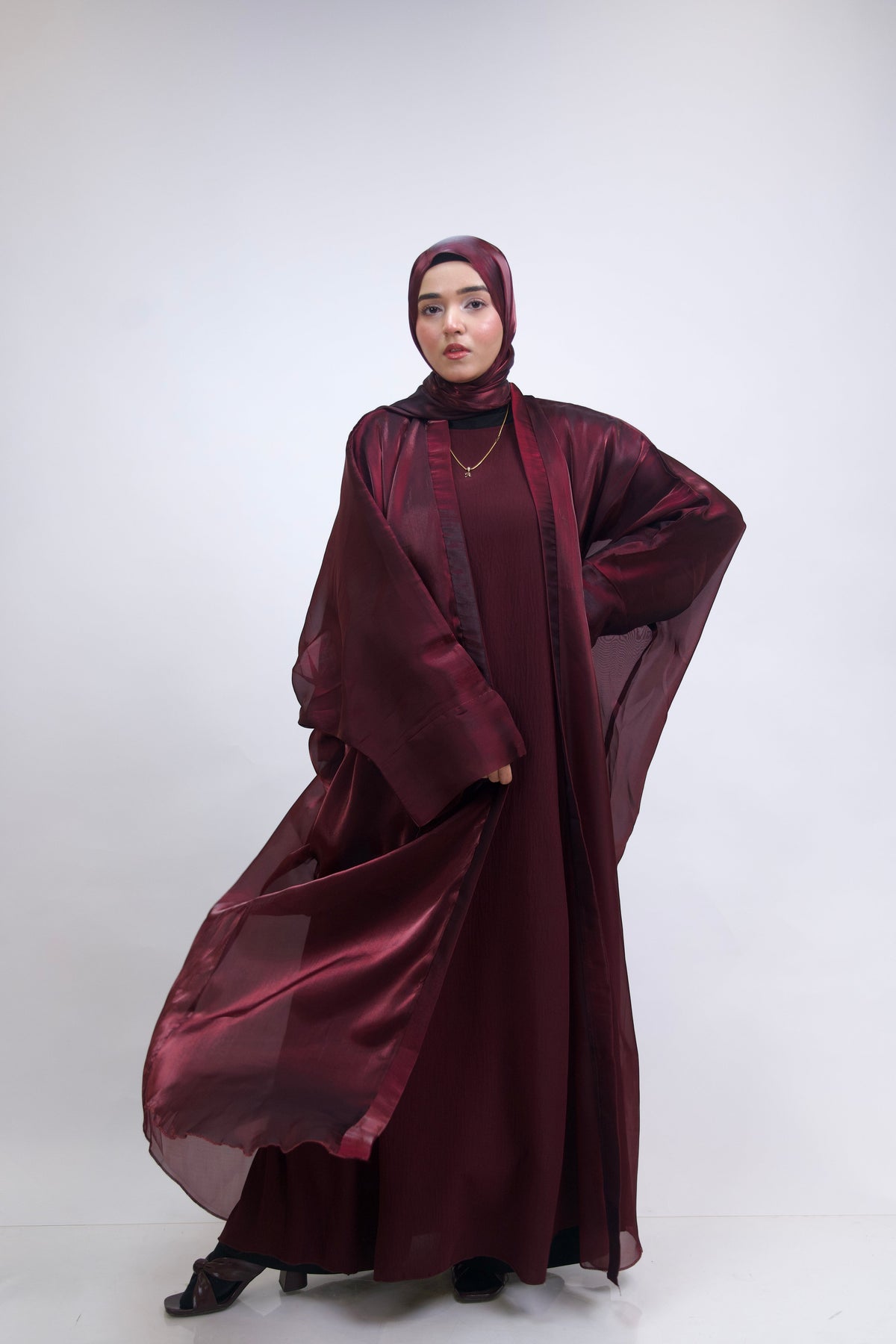 KHALEEJI ABAYAH - CHERRY MAROON