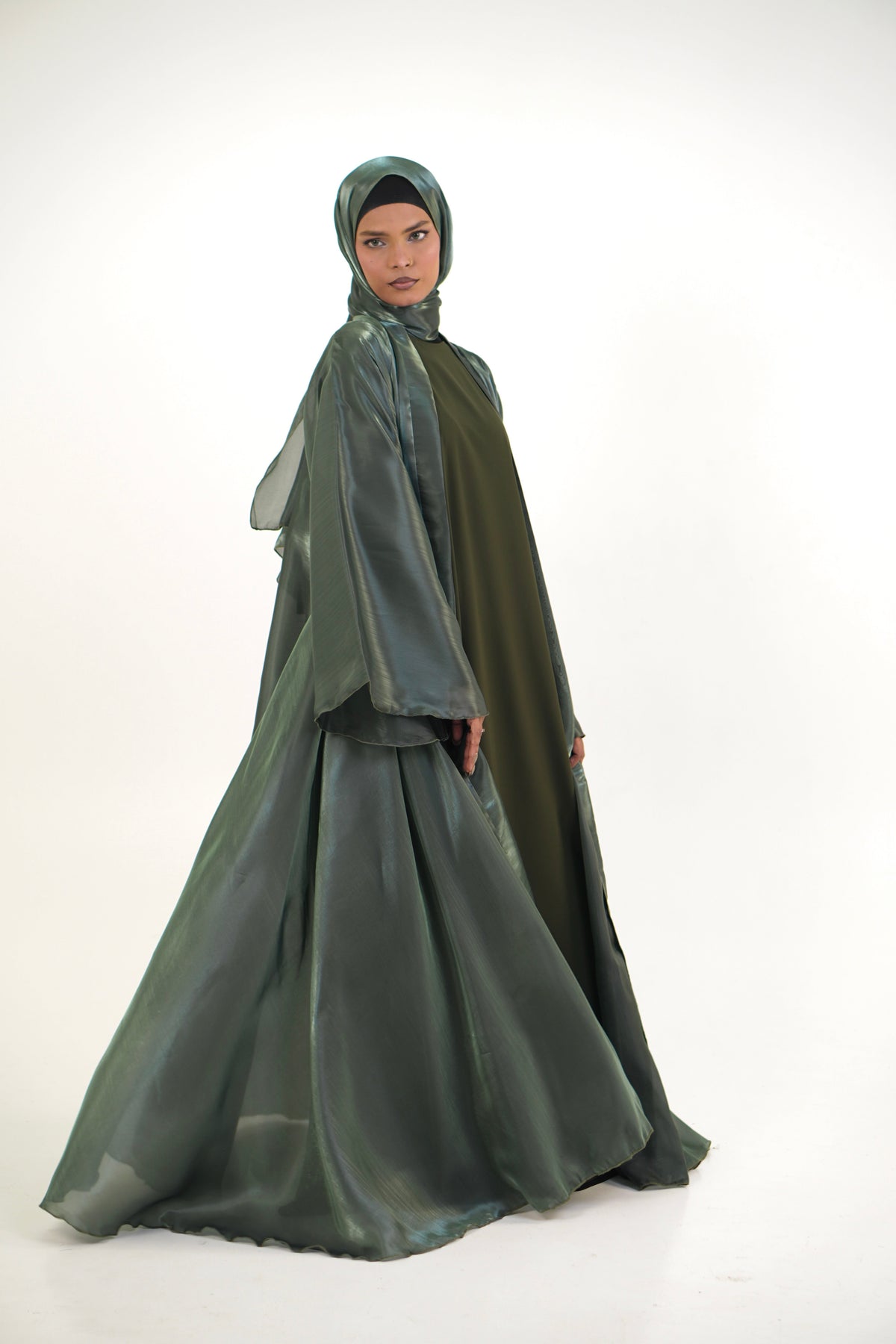 KHALEEJI ABAYAH - ZAYTOON