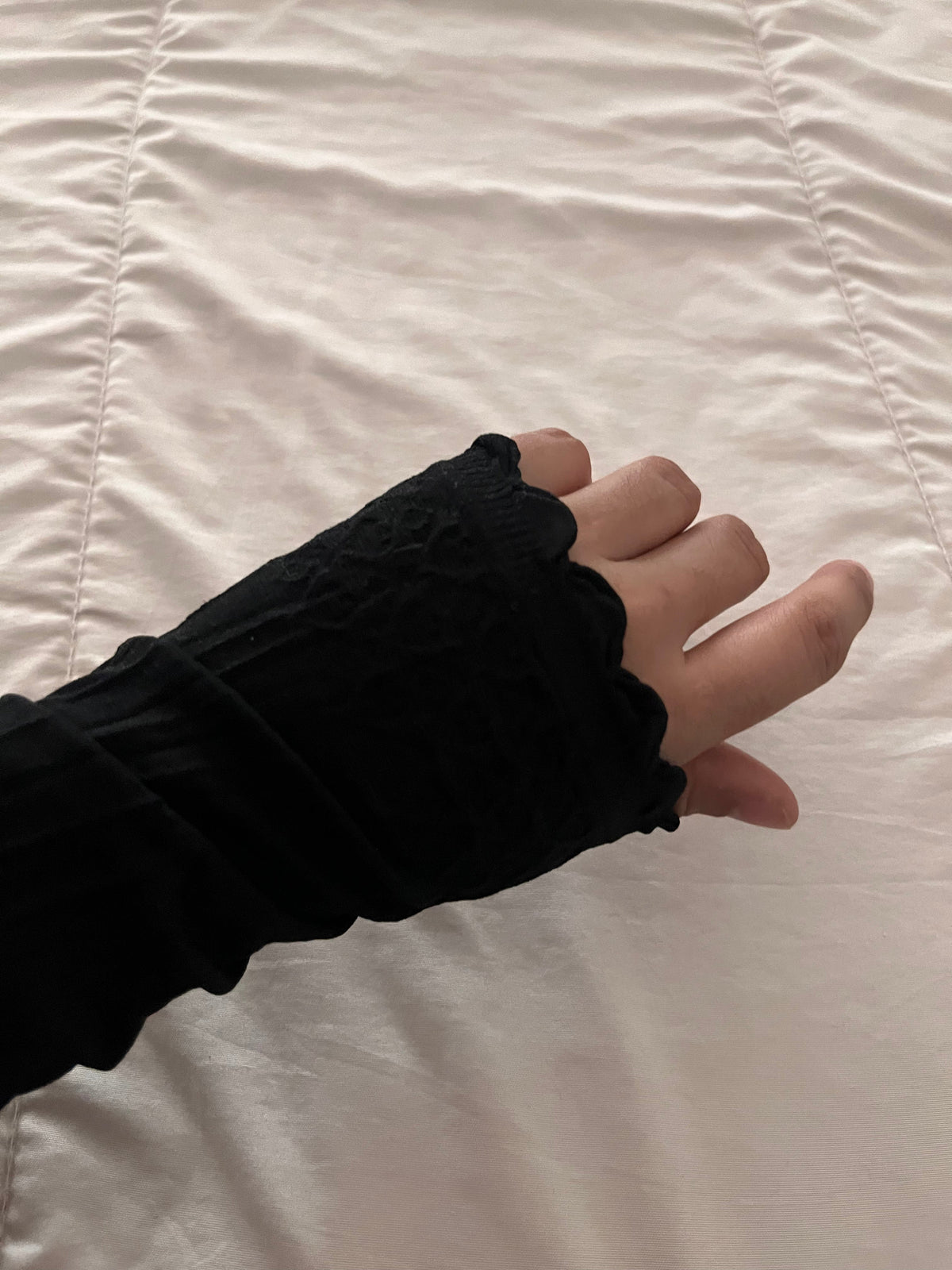 SLEEVES EXTENSION - Cut Work