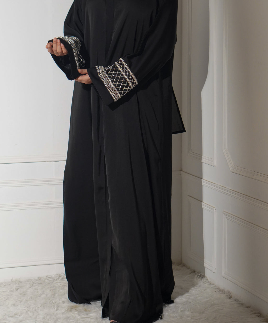 Manal Abayah - Pearl White