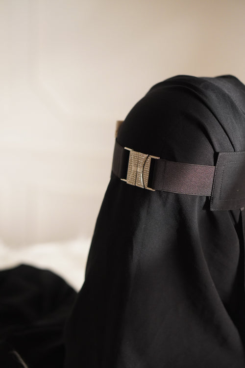 BUCKLE NIQAAB