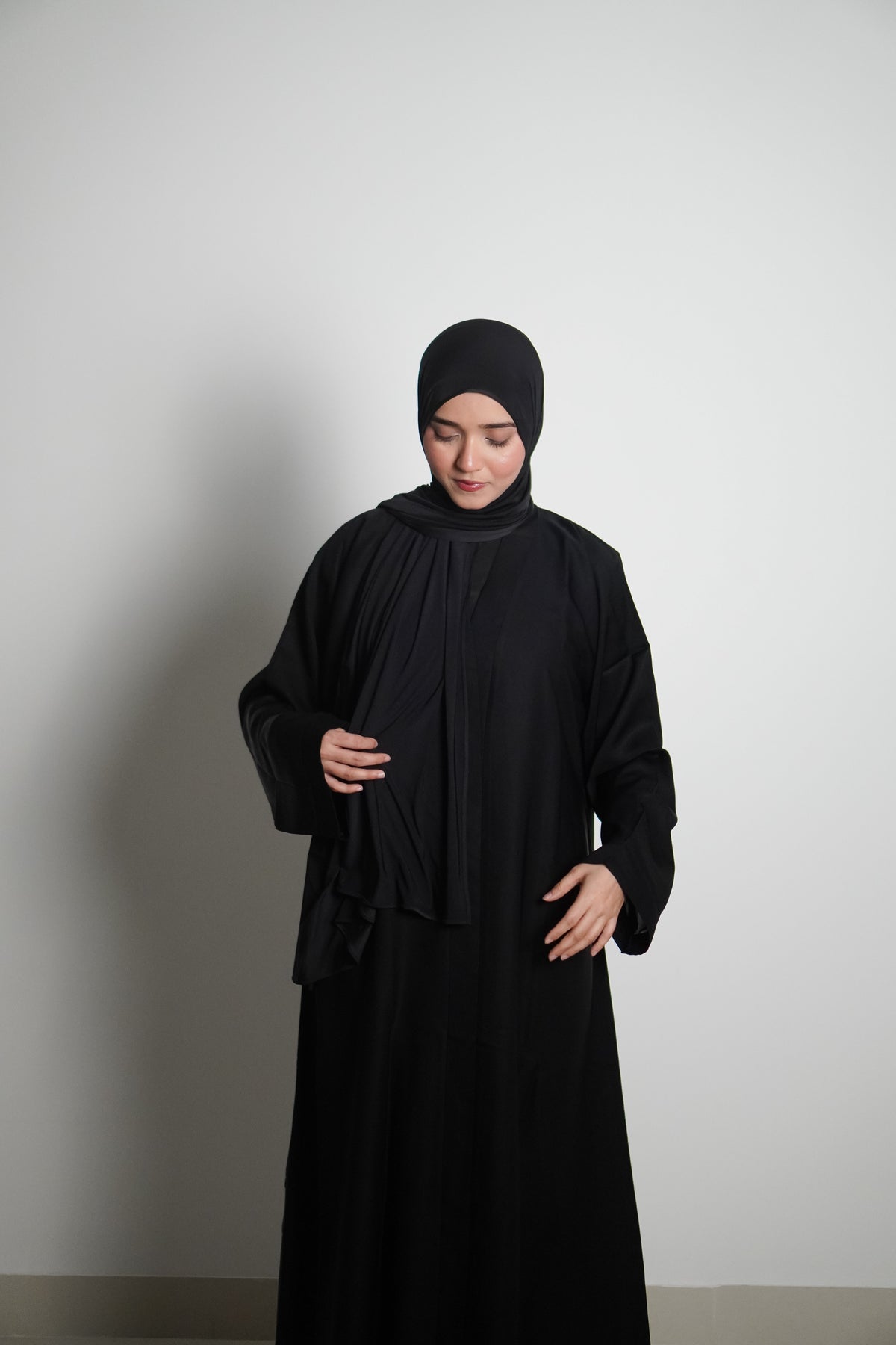 Classic Black Abayah 2.0