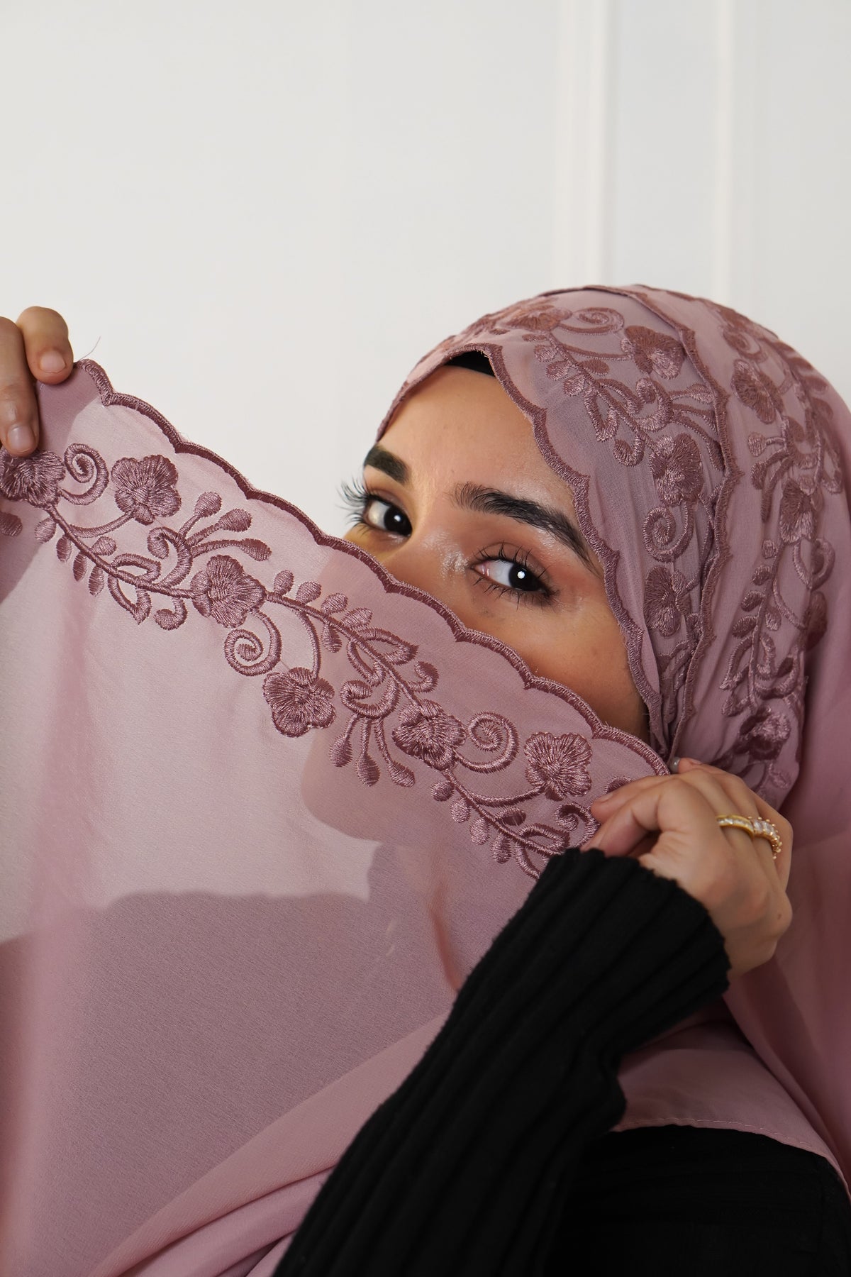 EMBROIDERED HIJAB - Pink