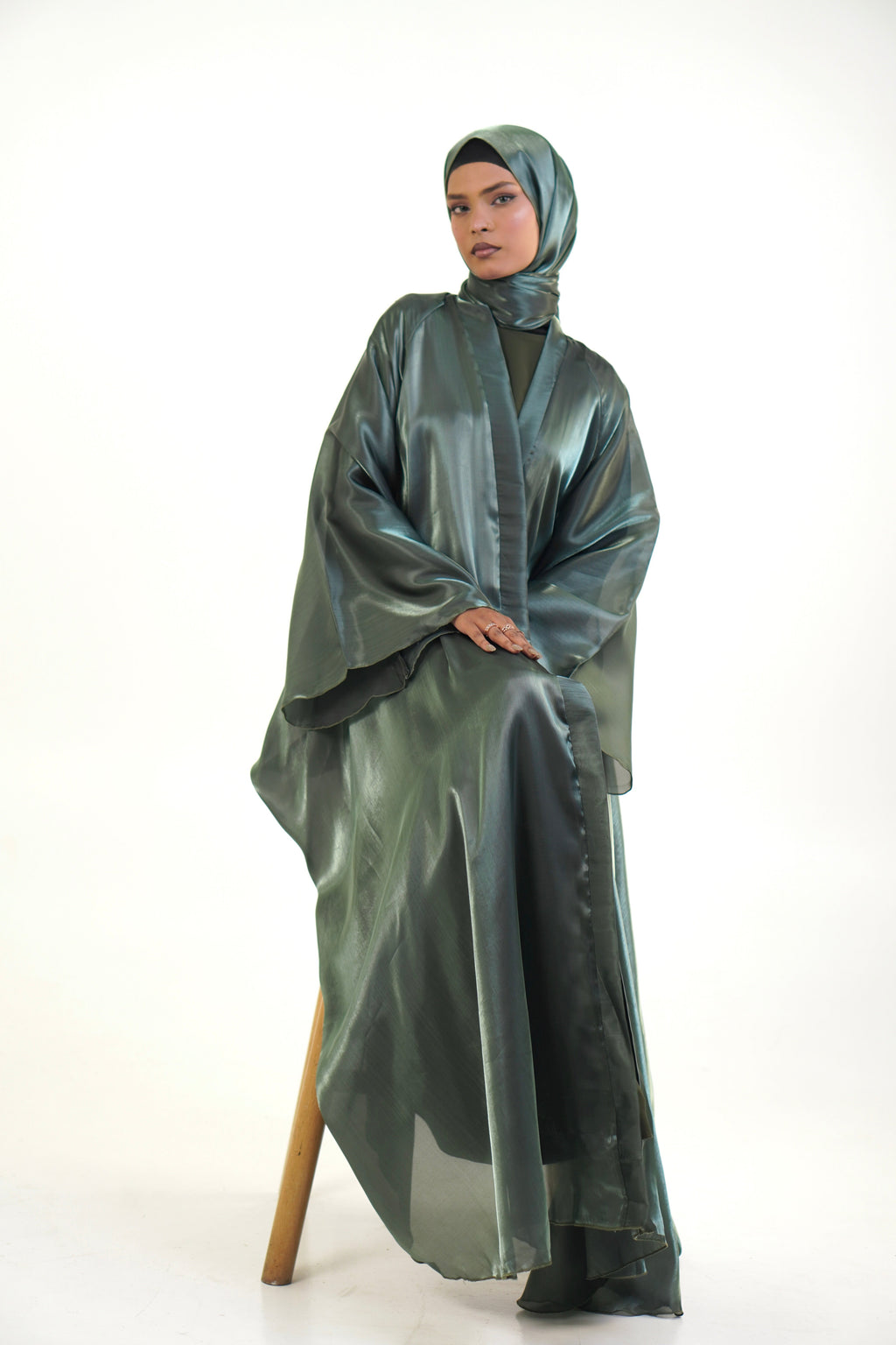 KHALEEJI ABAYAH - ZAYTOON