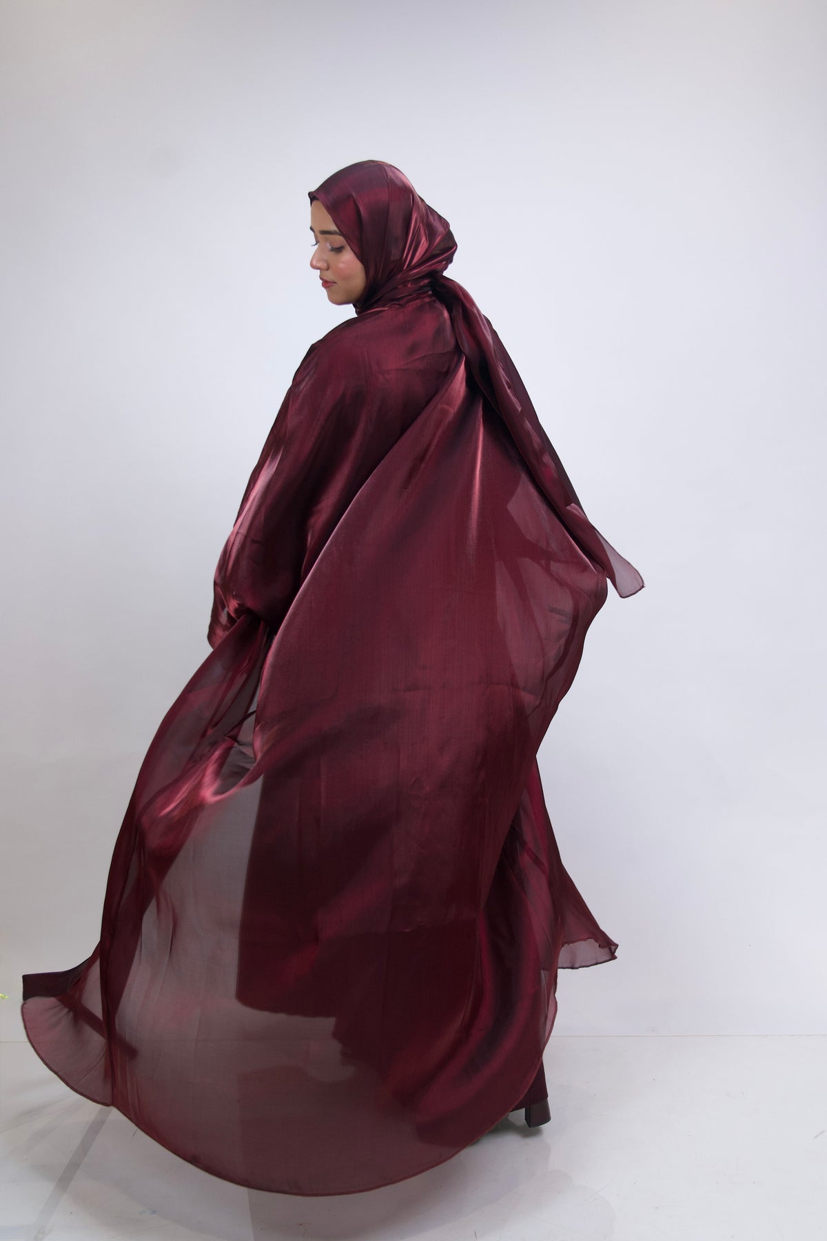 KHALEEJI ABAYAH - CHERRY MAROON