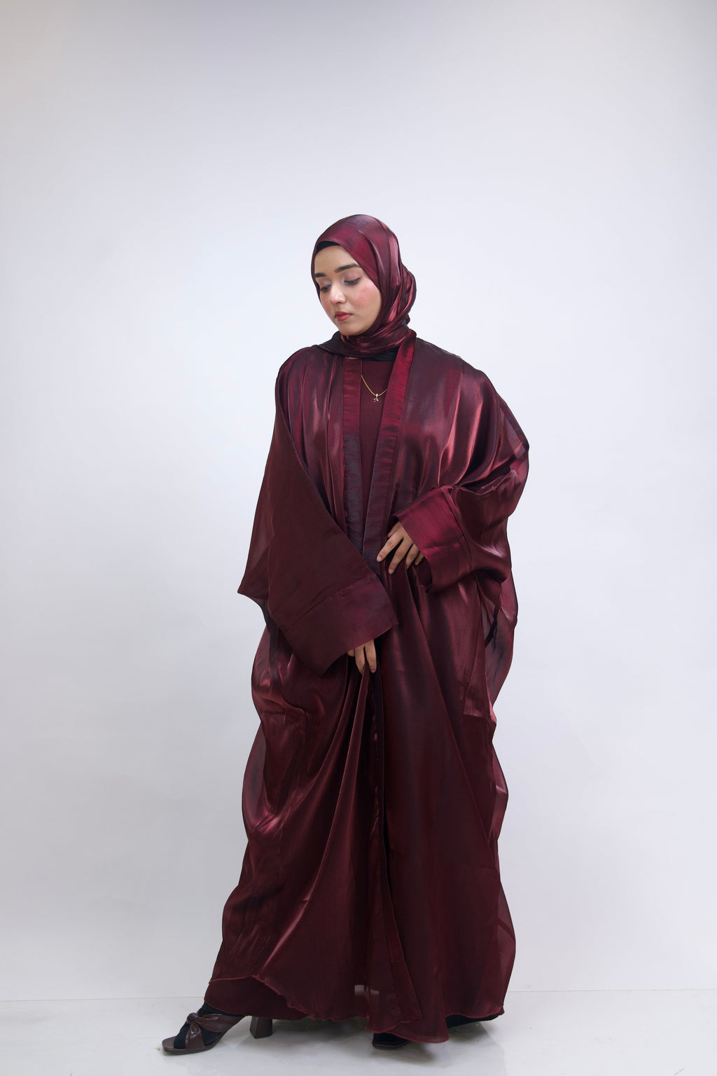 KHALEEJI ABAYAH - CHERRY MAROON