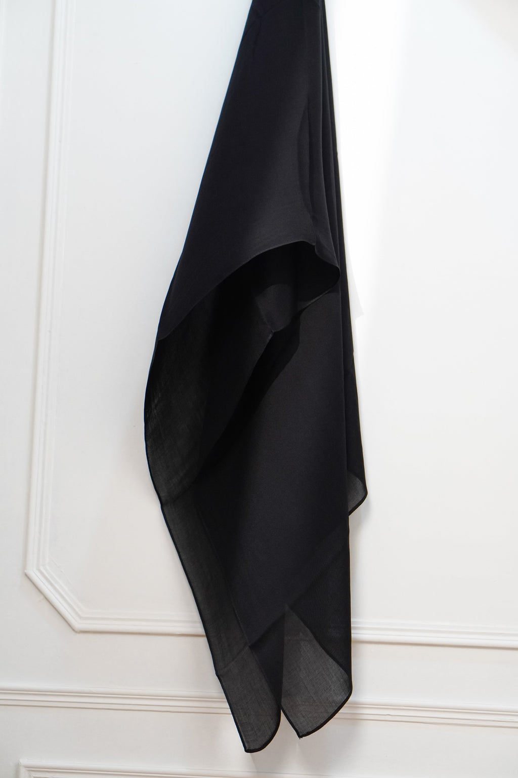 Modal Hijab #1 Midnight Black