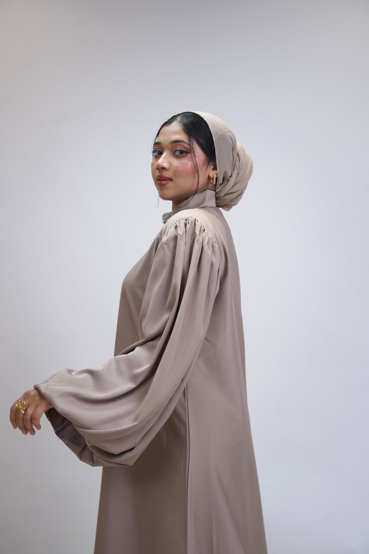 BALLOON SLEEVES ABAYAH - BEIGE
