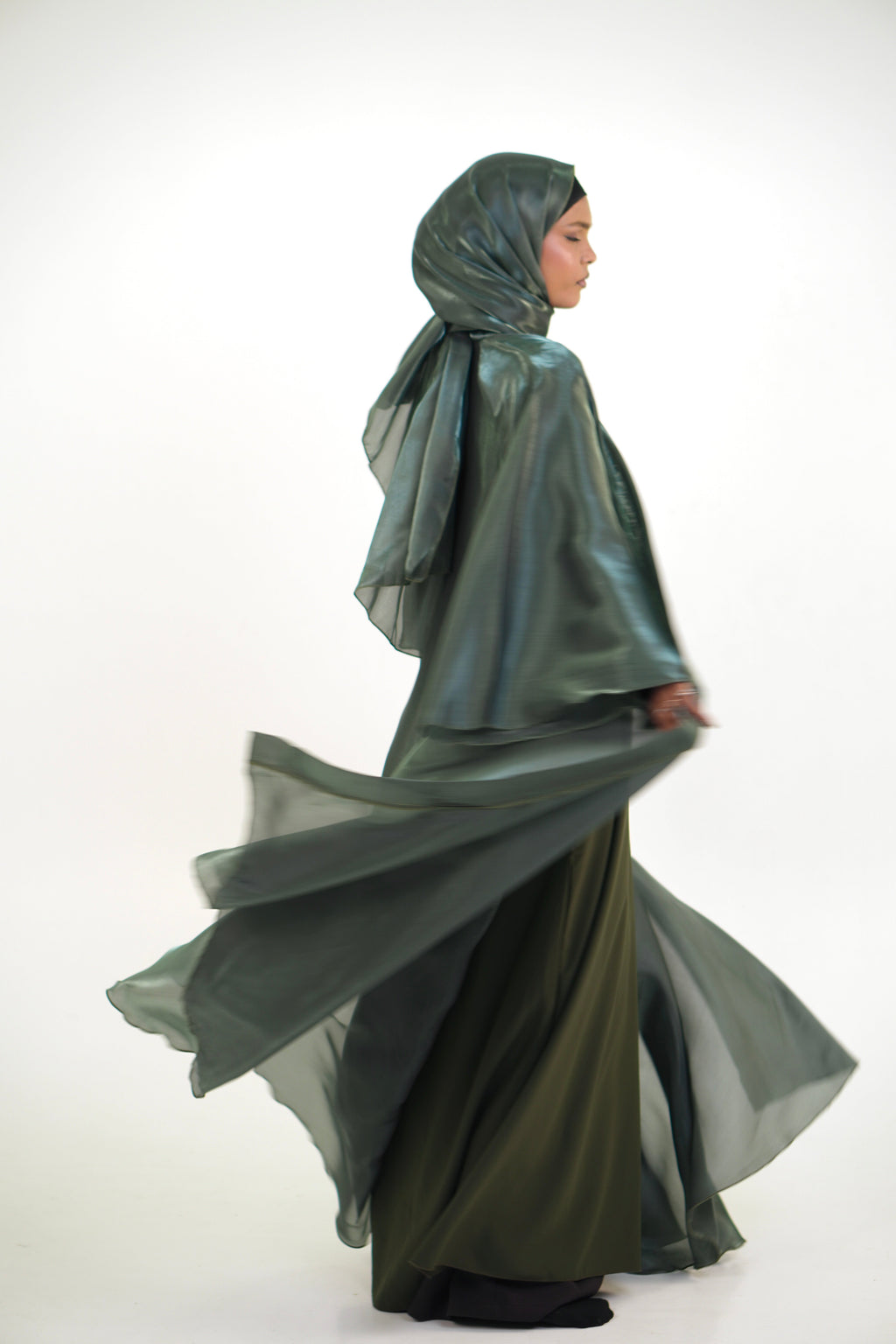 KHALEEJI ABAYAH - ZAYTOON
