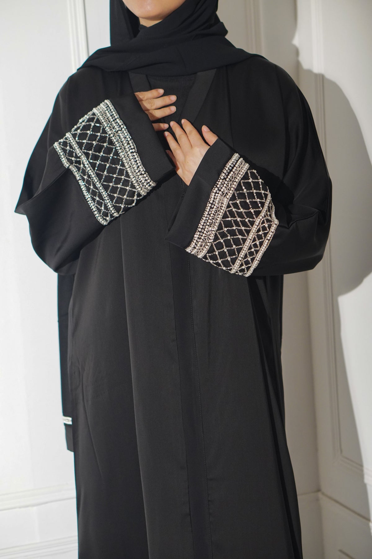 Manal Abayah - Pearl White