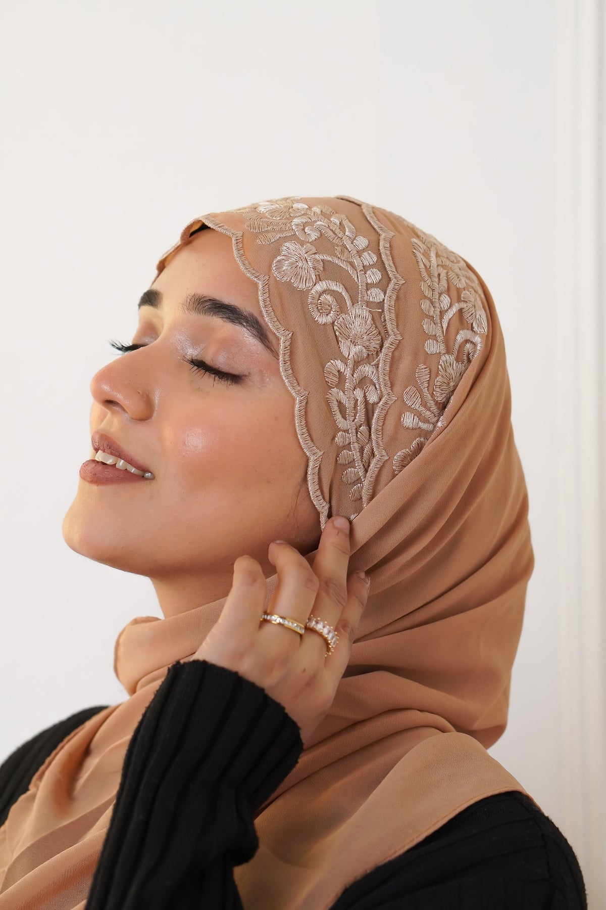EMBROIDERED HIJAB - Peach