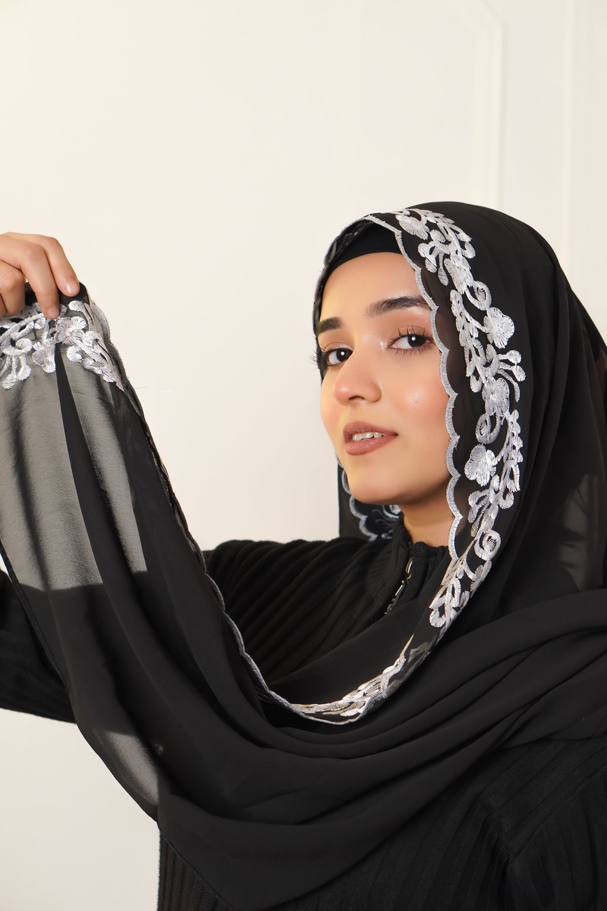 EMBROIDERED HIJAB - Black