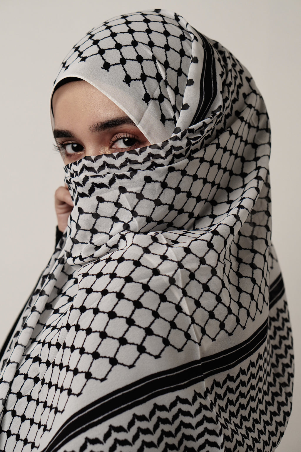 Keffiyeh Hijab - Black