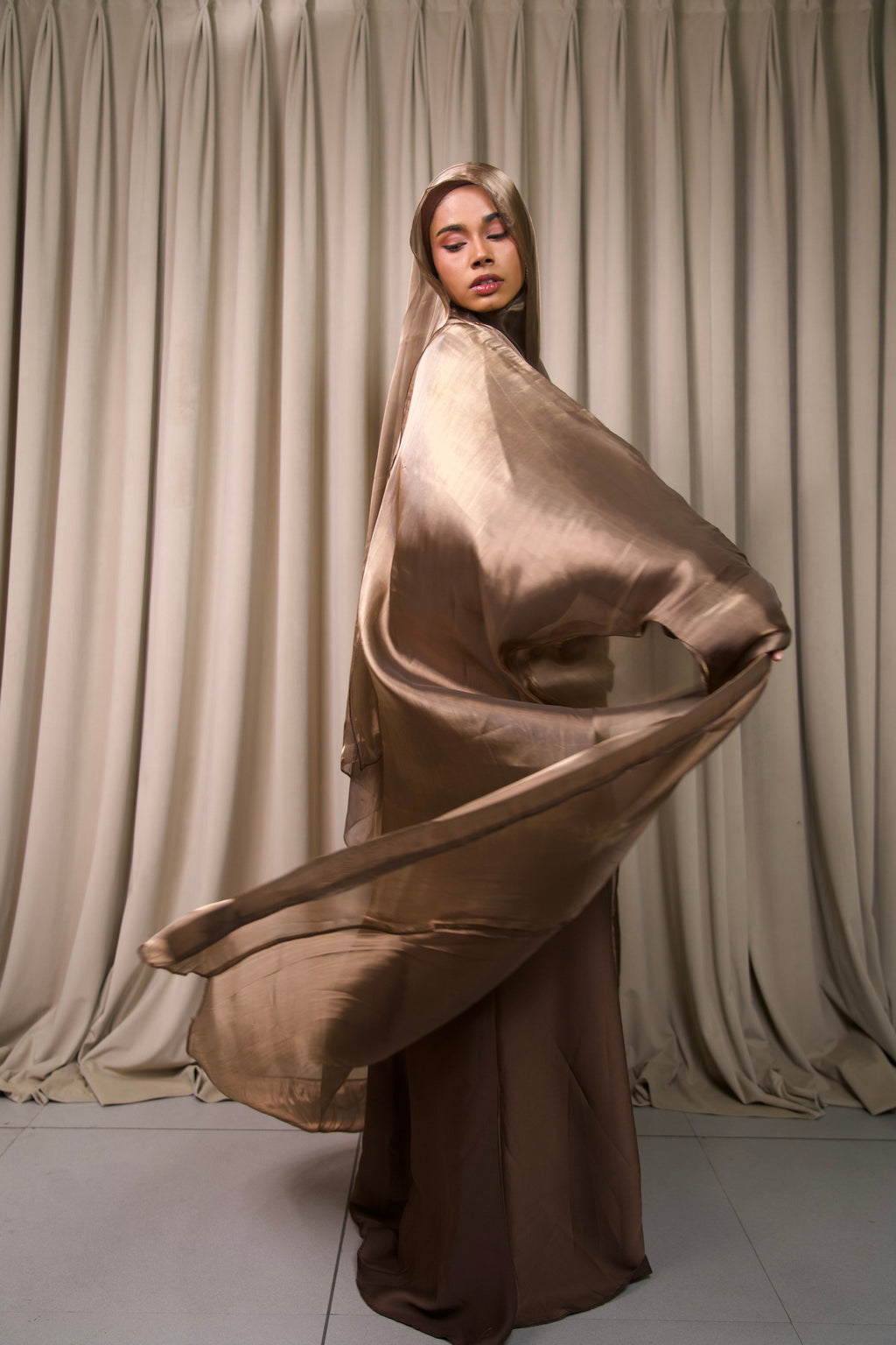 KHALEEJI ABAYAH - BROWN