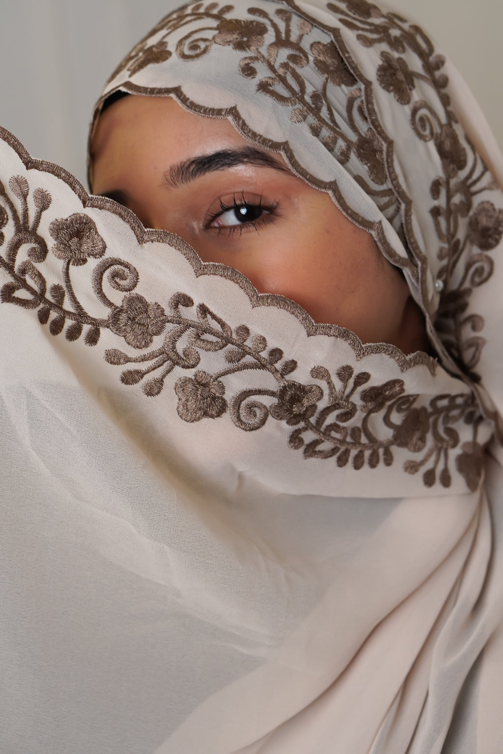 EMBROIDERED HIJAB - Crème